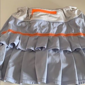 Size 6 lululemon skirt